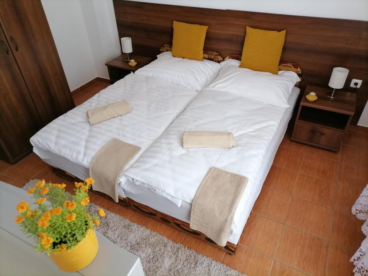 Aqua Oazis Apartman Hajduszoboszlo Exterior photo